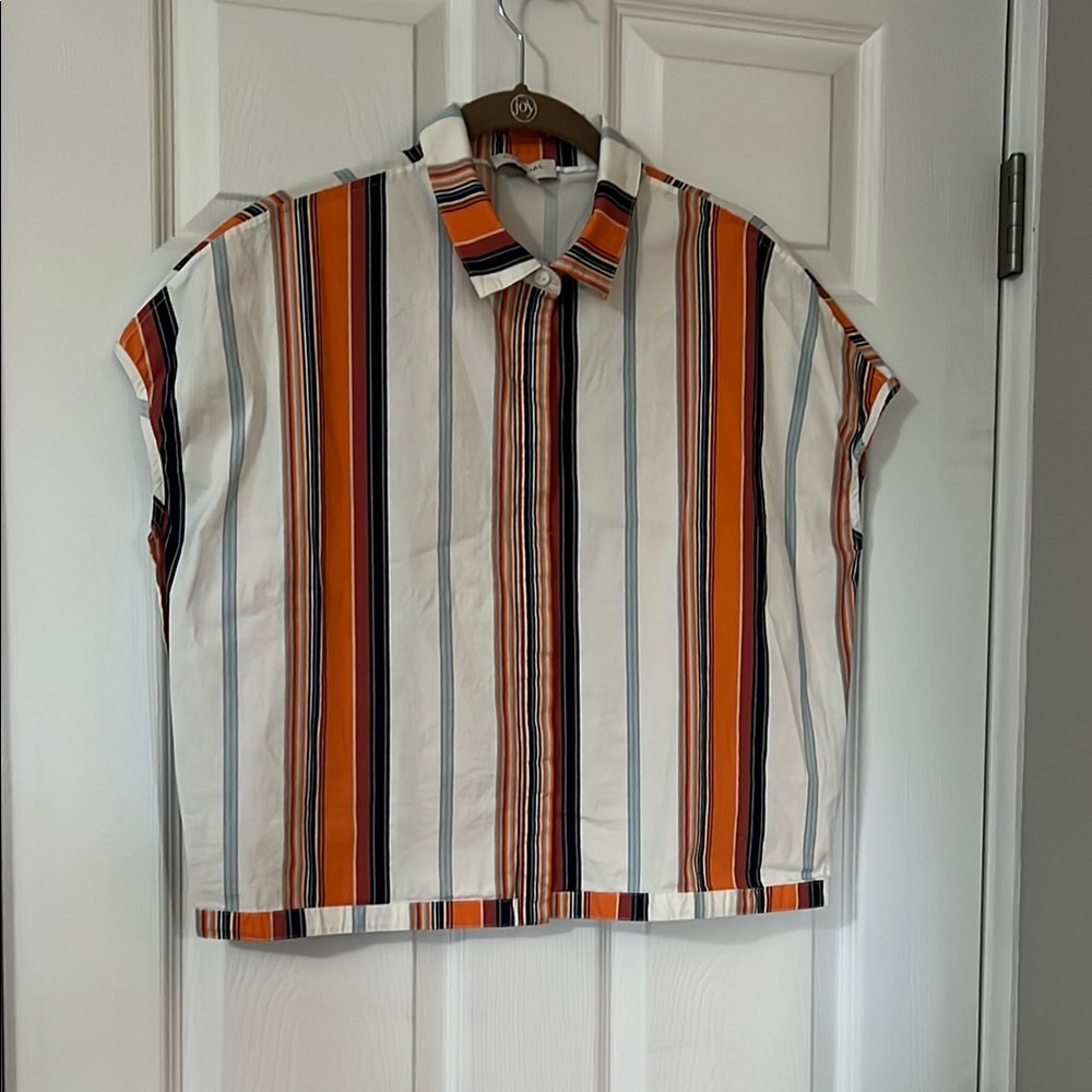 Habitual- Striped Short Sleeve Button-Up Shirt in medium 97% cotton 3% spandex